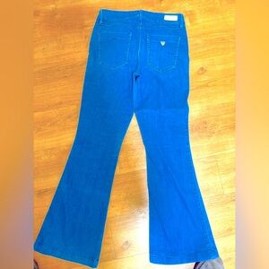 Size 29- GUESS flare jeans